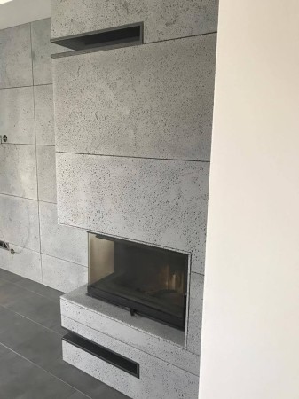 Płyta betonowa ultra lekka porowata jasny popiel - struktura porowata - realizacje