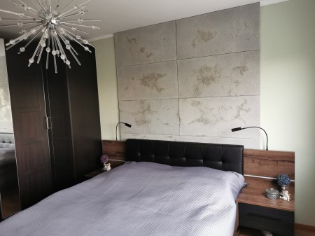 Płyta betonowa ultra lekka jasny popiel z kruszywem silver - struktura porowata