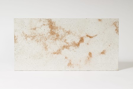 Płyta beton architektoniczny ultra lekka biała z kruszywem gold, struktura porowata