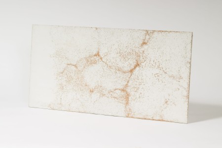 Płyta beton architektoniczny ultra lekka biała z kruszywem gold, struktura średnioporowata