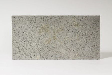 Płyta beton architektoniczny ultra lekka jasny popiel z kruszywem silver, struktura porowata