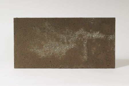 Płyta betonowa ultra lekka brąz z kruszywem silver, struktura porowata
