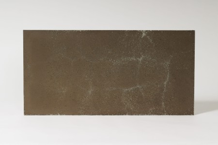 Płyta betonowa ultra lekka brąz z kruszywem silver, struktura średnioporowata