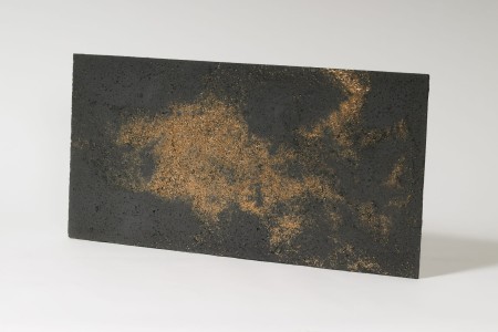 Płyta beton architektoniczny ultra lekka antracyt z kruszywem gold, struktura porowata