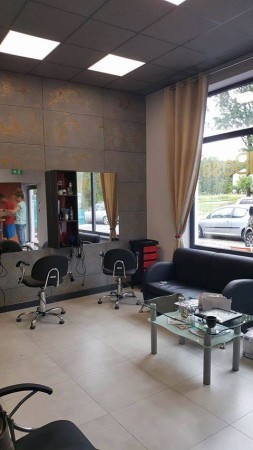 Płyta betonowa ultra lekka ciemny popiel z kruszywem gold - realizacje