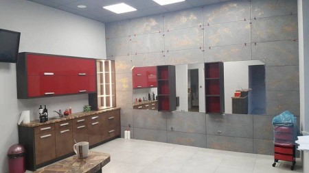 Płyta betonowa ultra lekka ciemny popiel z kruszywem gold - realizacje