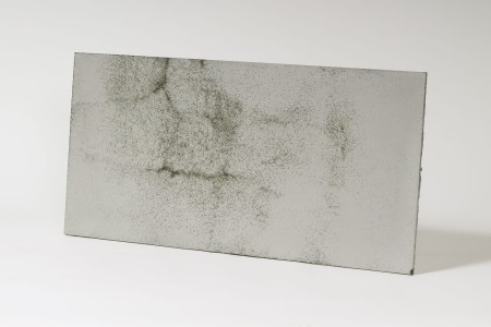 Płyta beton architektoniczny ultra lekka jasny popiel z kruszywem black, struktura średnioporowata