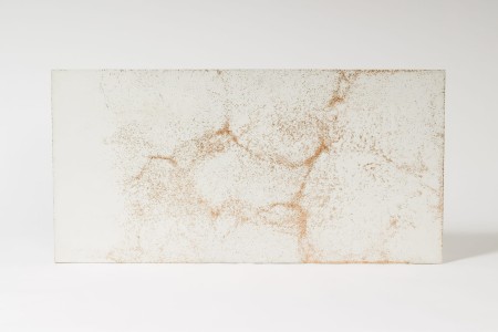 Płyta beton architektoniczny ultra lekka biała z kruszywem gold, struktura średnioporowata