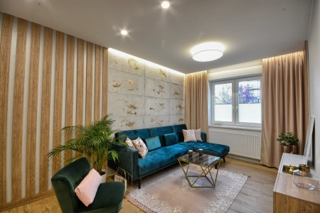 Płyta betonowa ultra lekka biała z kruszywem gold - struktura porowata