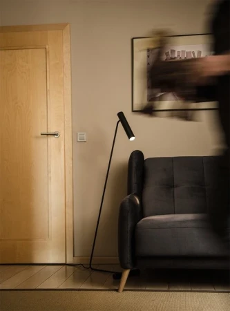 Lampa podłogowa Stork black