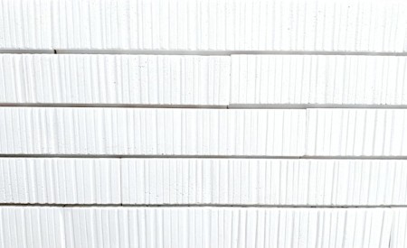 Płytki elewacyjne betonowe Long Vertical białe