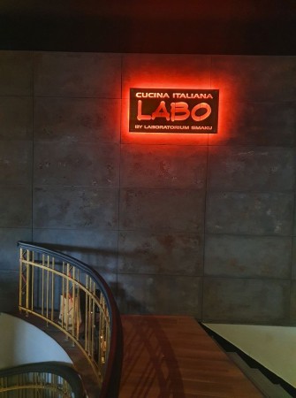 Płyta beton architektoniczny ultra lekka antracyt + rdza